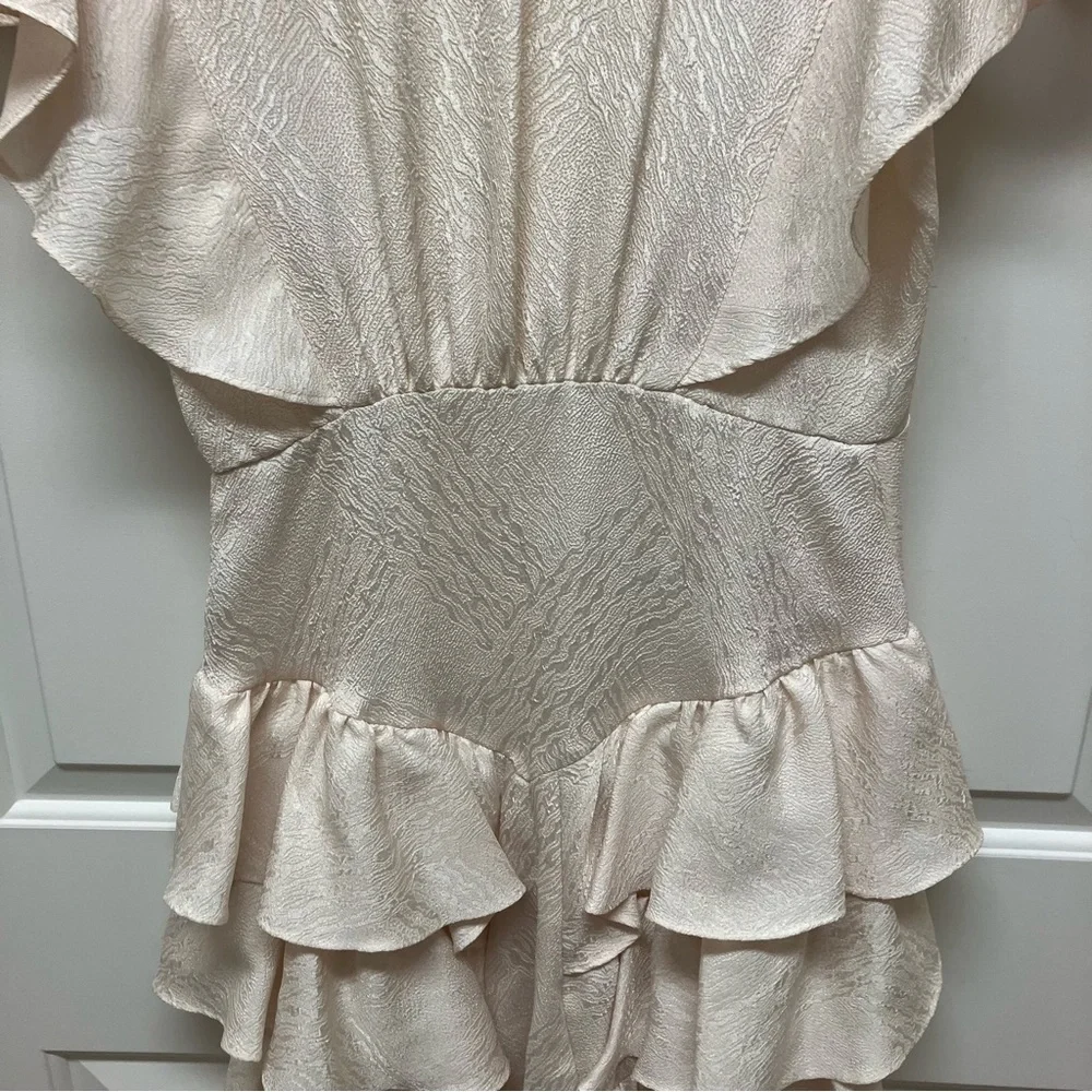 Vintage Sophisticate 80s party dress, ruffle sleeve, flounce hem, cream beige - Picture 8 of 14